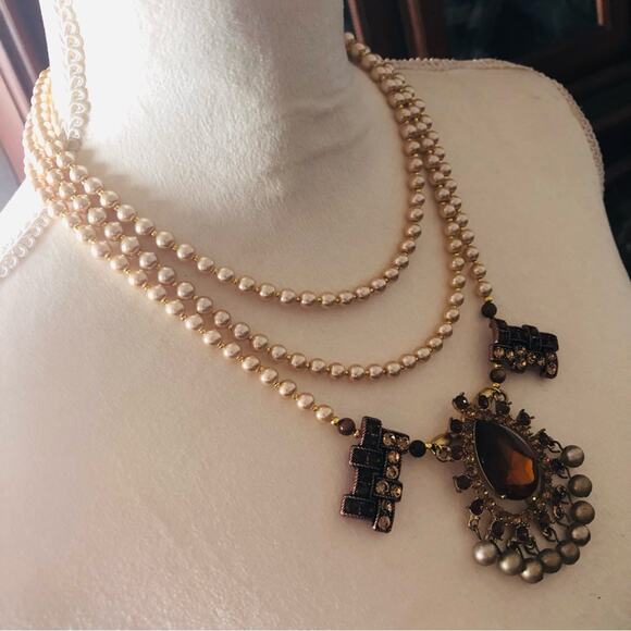 Handcrafted repurpose brown topaz gem Czech glass Pearl toggle clasp necklace - Picture 4 of 9